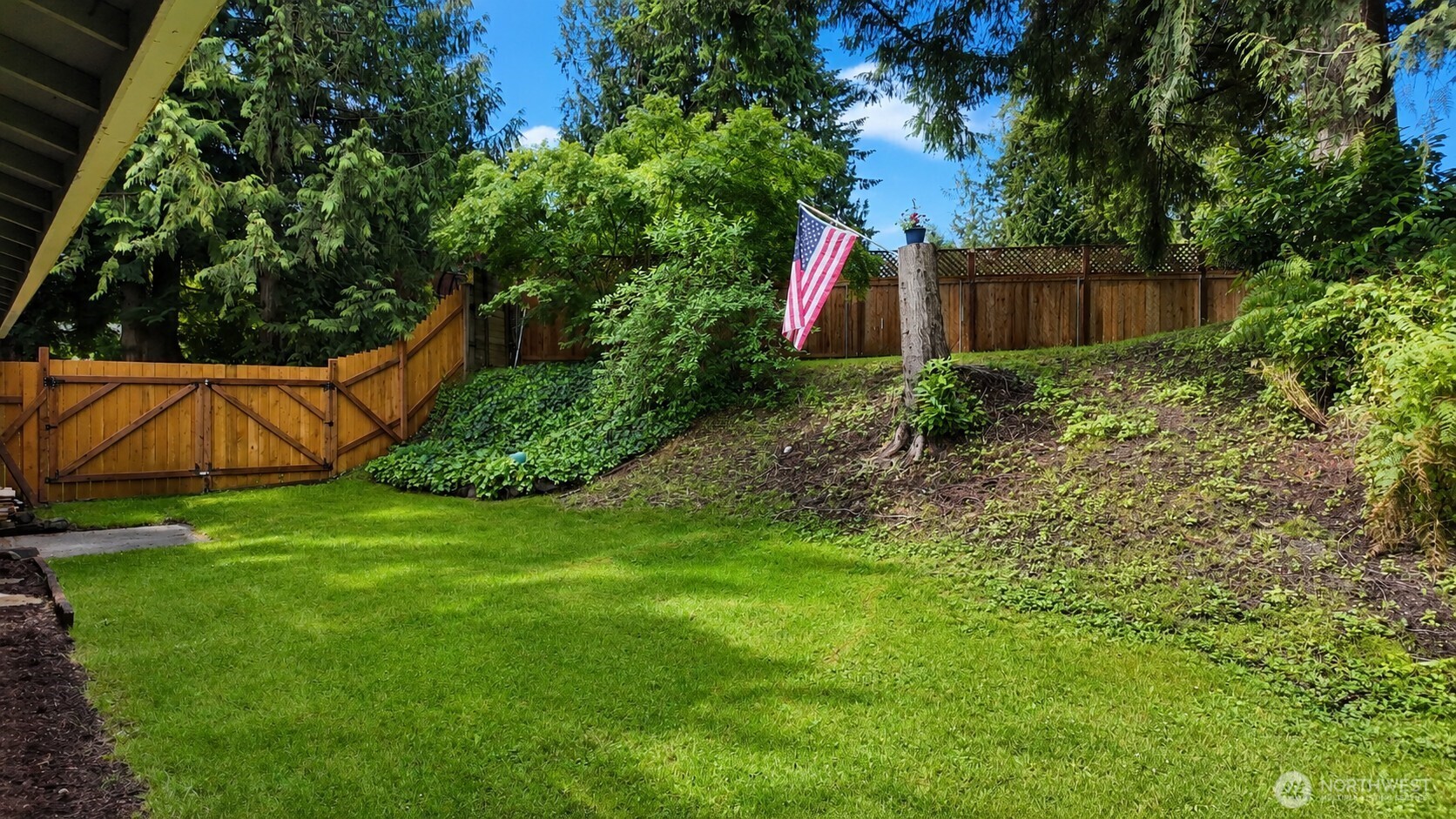 4722 197th Place Property Photo 2