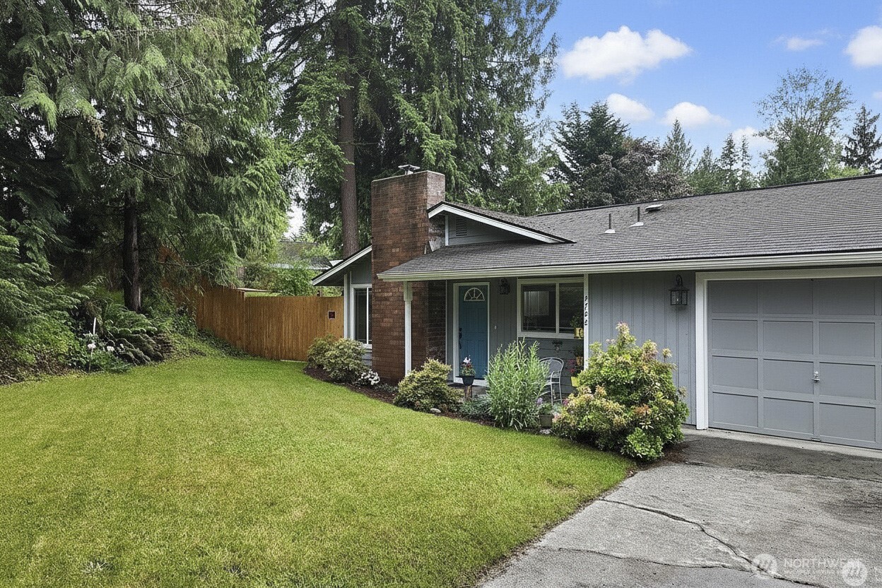 4722 197th Place Property Photo 3