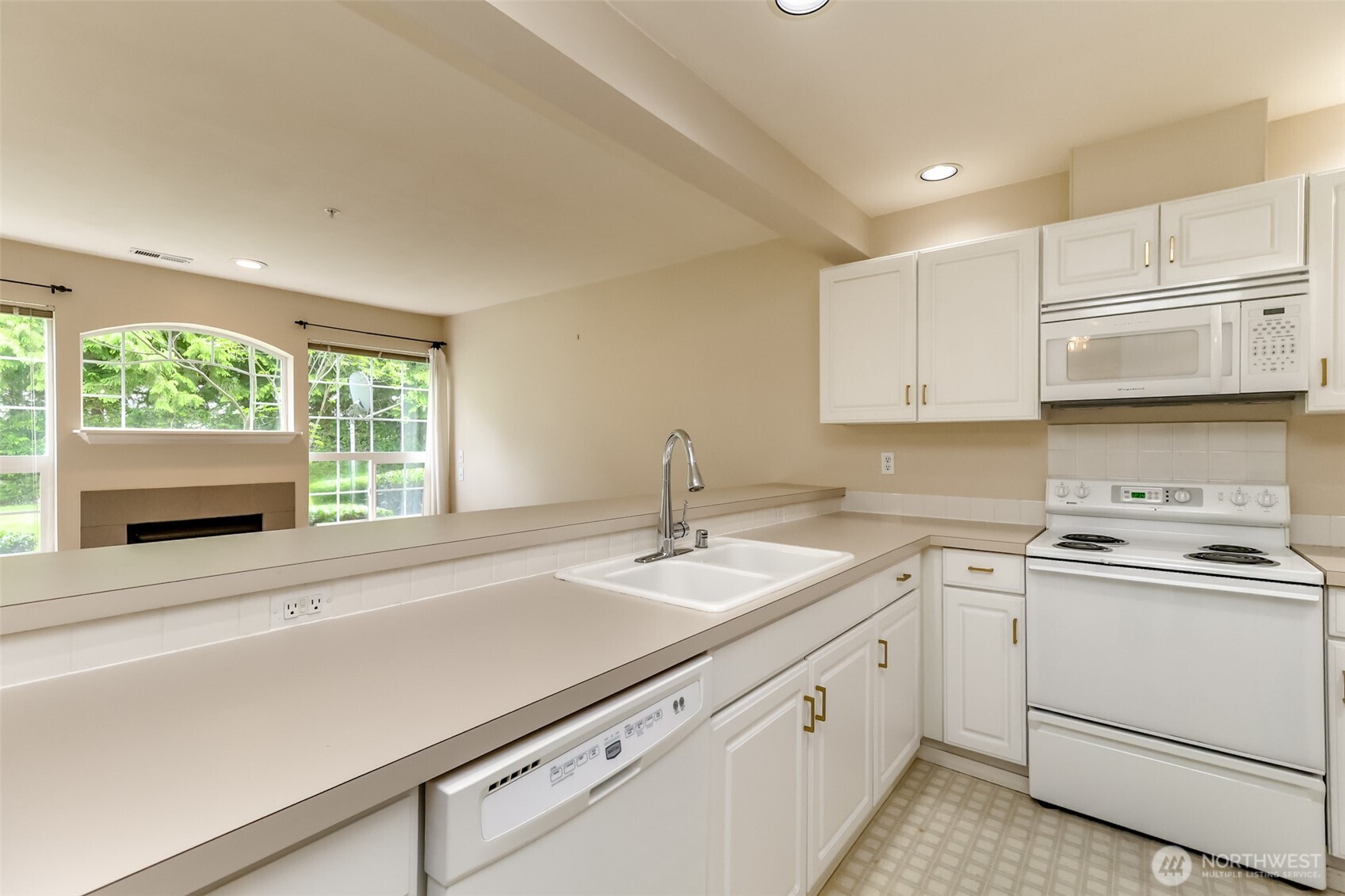 2037 S 368th Place Property Photo 10