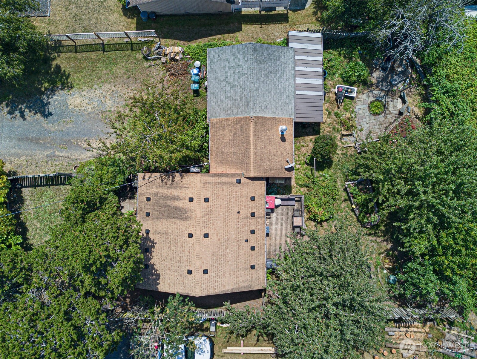 507 Tucker Avenue Property Photo 8
