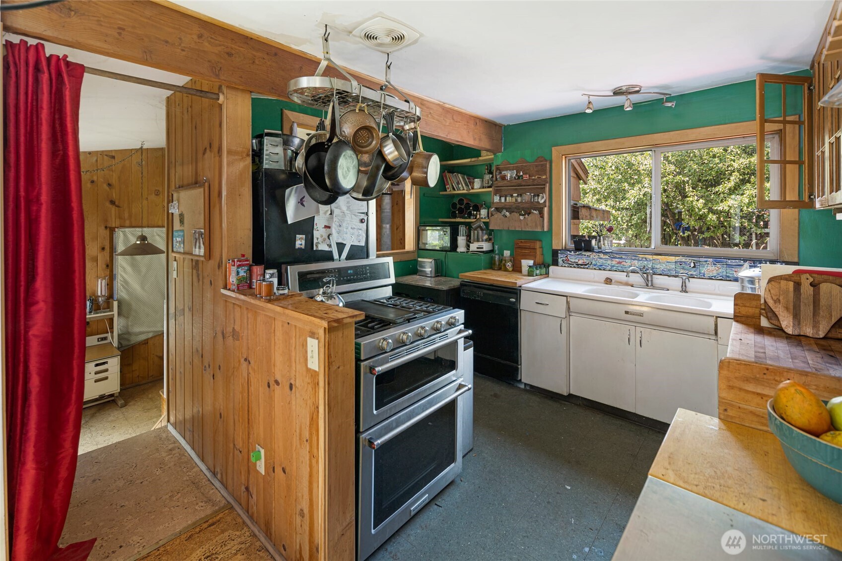 507 Tucker Avenue Property Photo 17