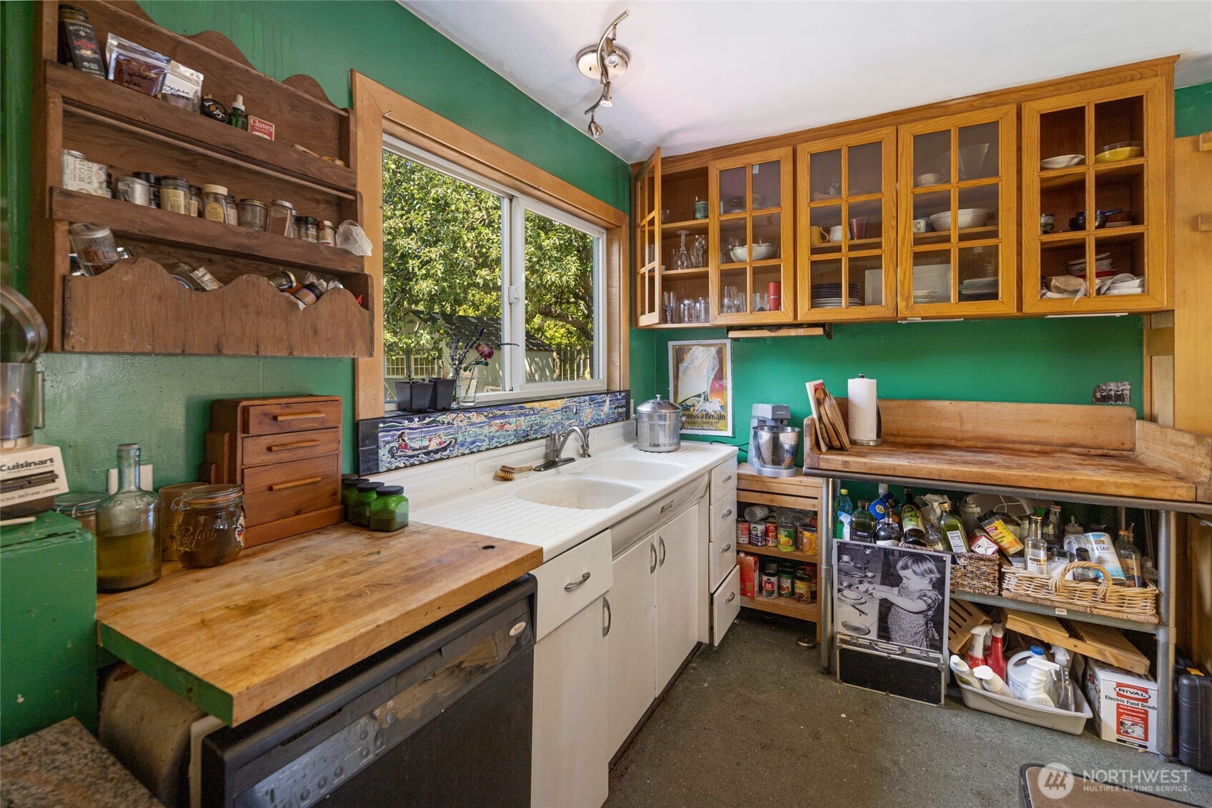 507 Tucker Avenue Property Photo 18