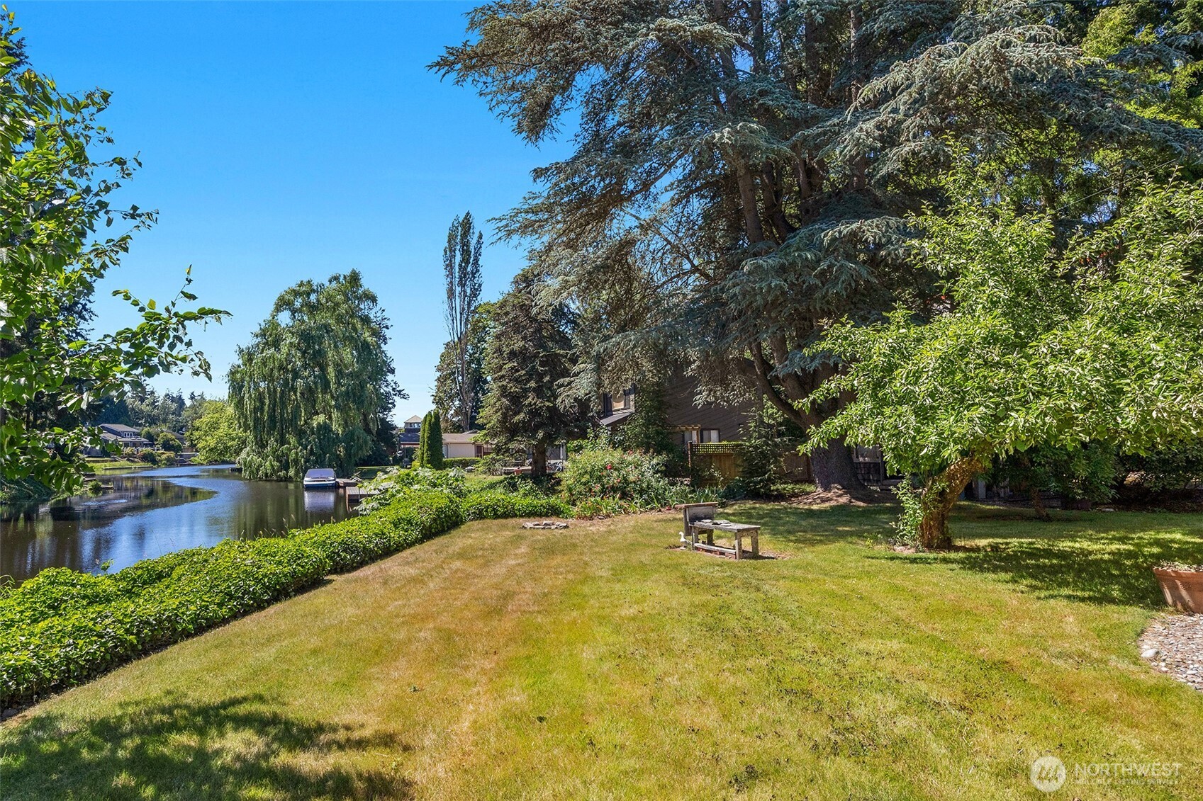 8833 Ne Bothell Way Property Photo 18