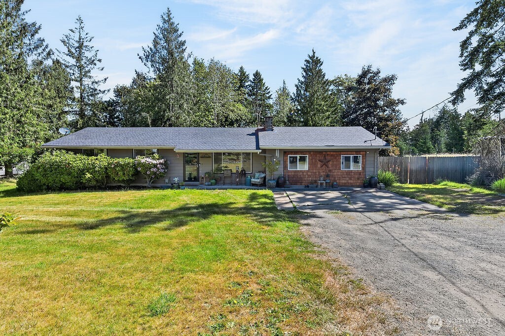 2573 Deer Park Road Property Photo 2