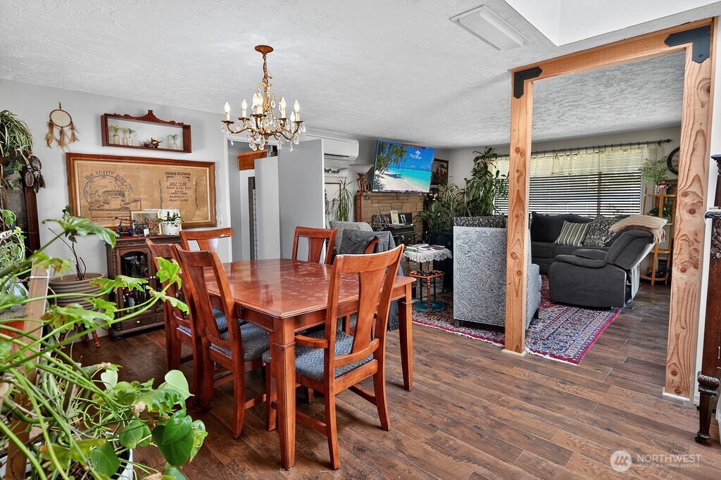 2573 Deer Park Road Property Photo 13
