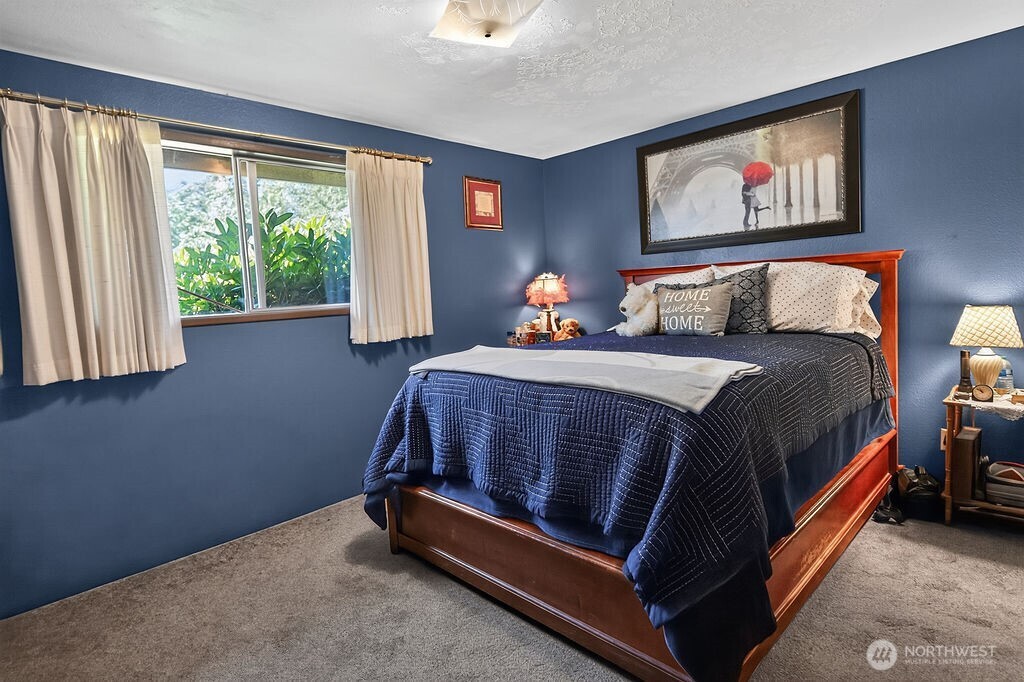 2573 Deer Park Road Property Photo 14