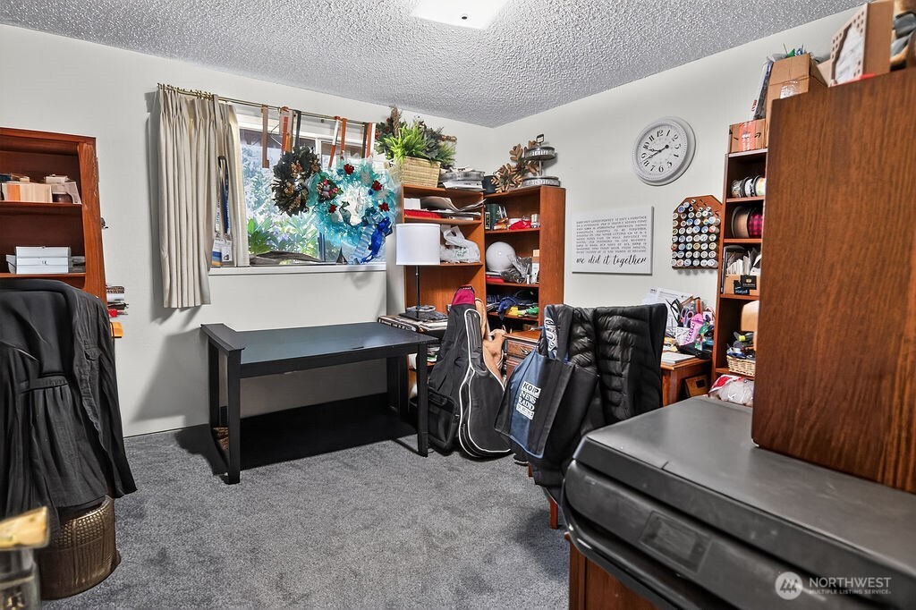 2573 Deer Park Road Property Photo 18