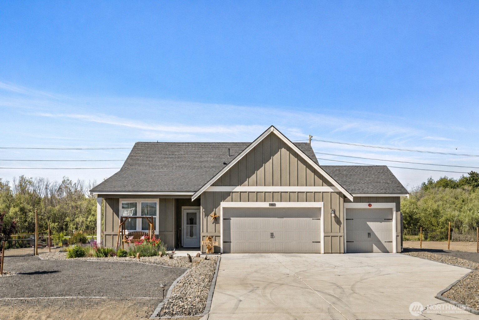 2907 Dapple Gray Way Property Photo 3