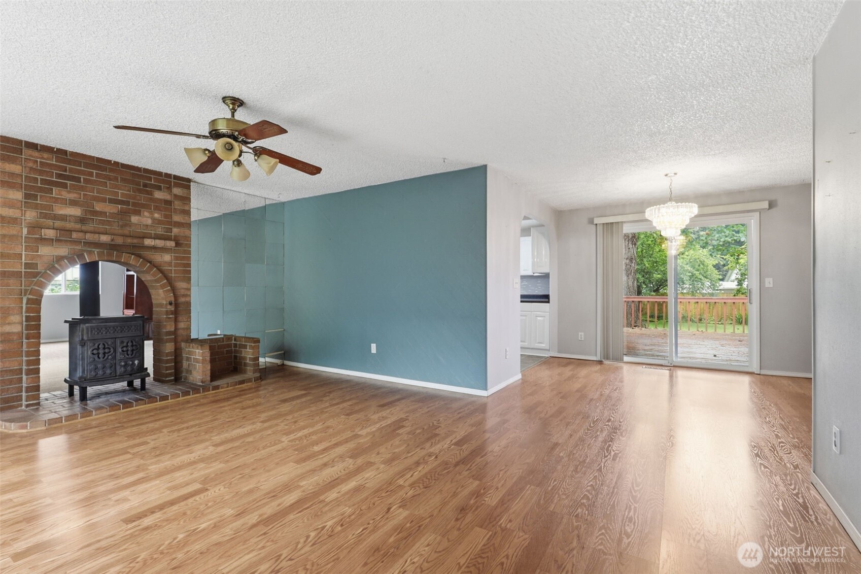 608 Ne 124th Avenue Property Photo 5
