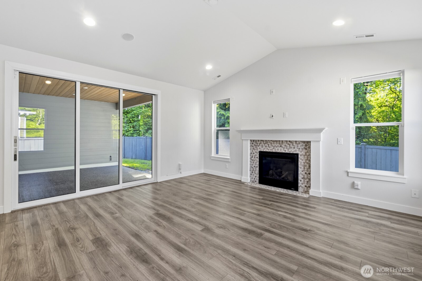 13022 157th Street Property Photo 10