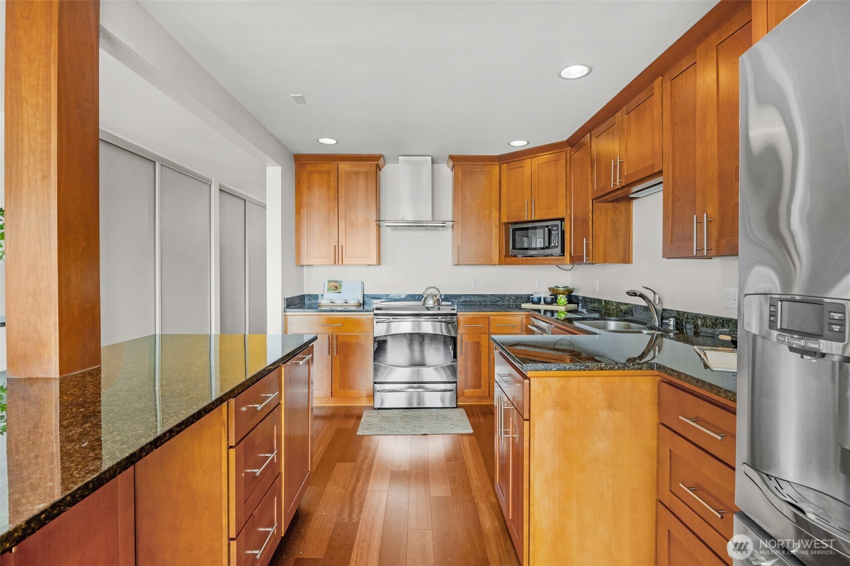 1221 Harbor Avenue 402-3 Property Photo 11