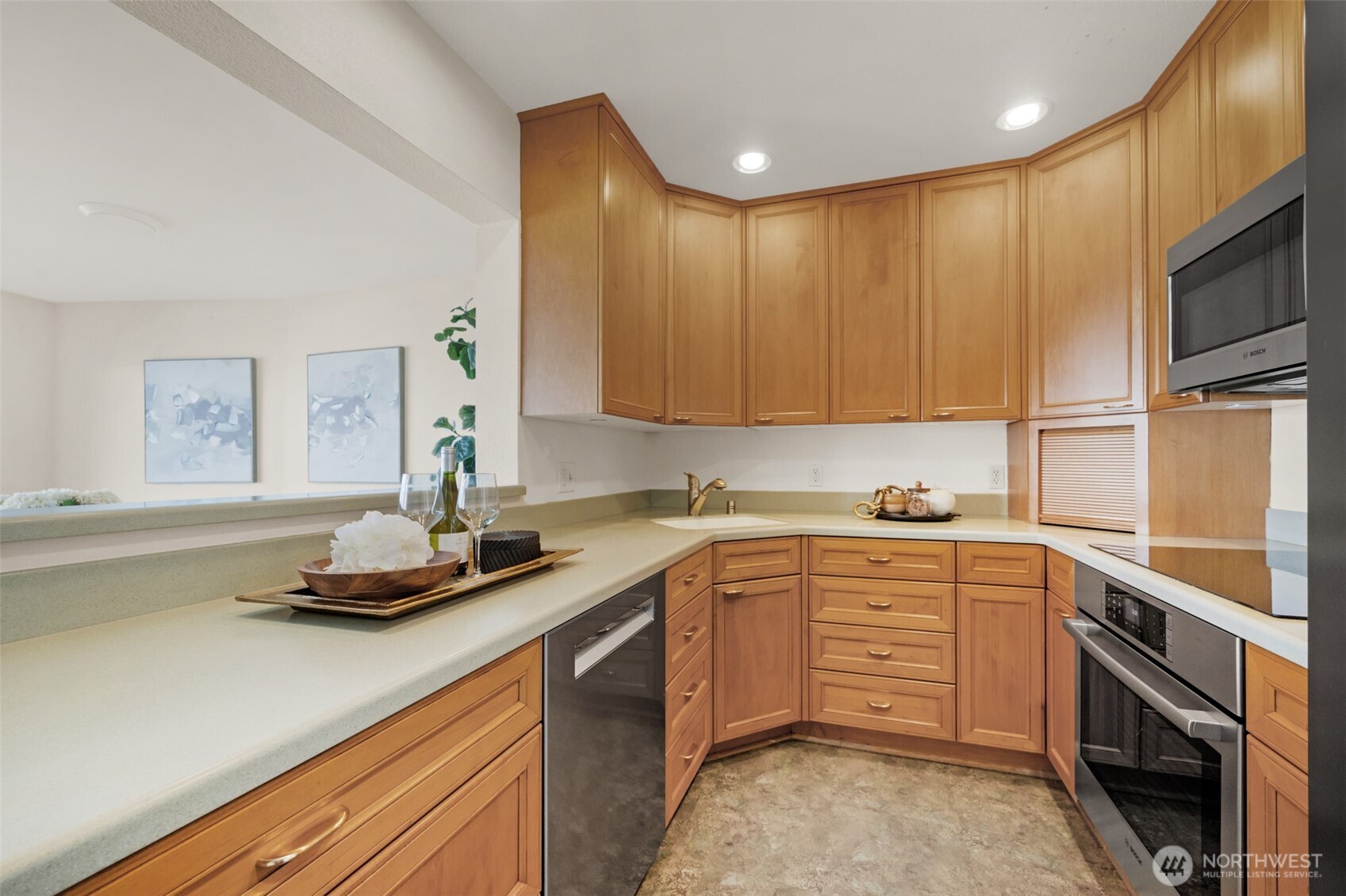 1221 Harbor Avenue 402-3 Property Photo 18