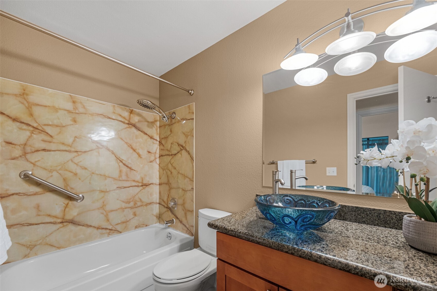 1221 Harbor Avenue 402-3 Property Photo 24