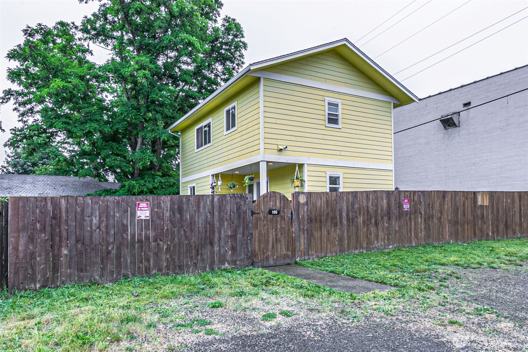 106 2nd Street Property Photo 1