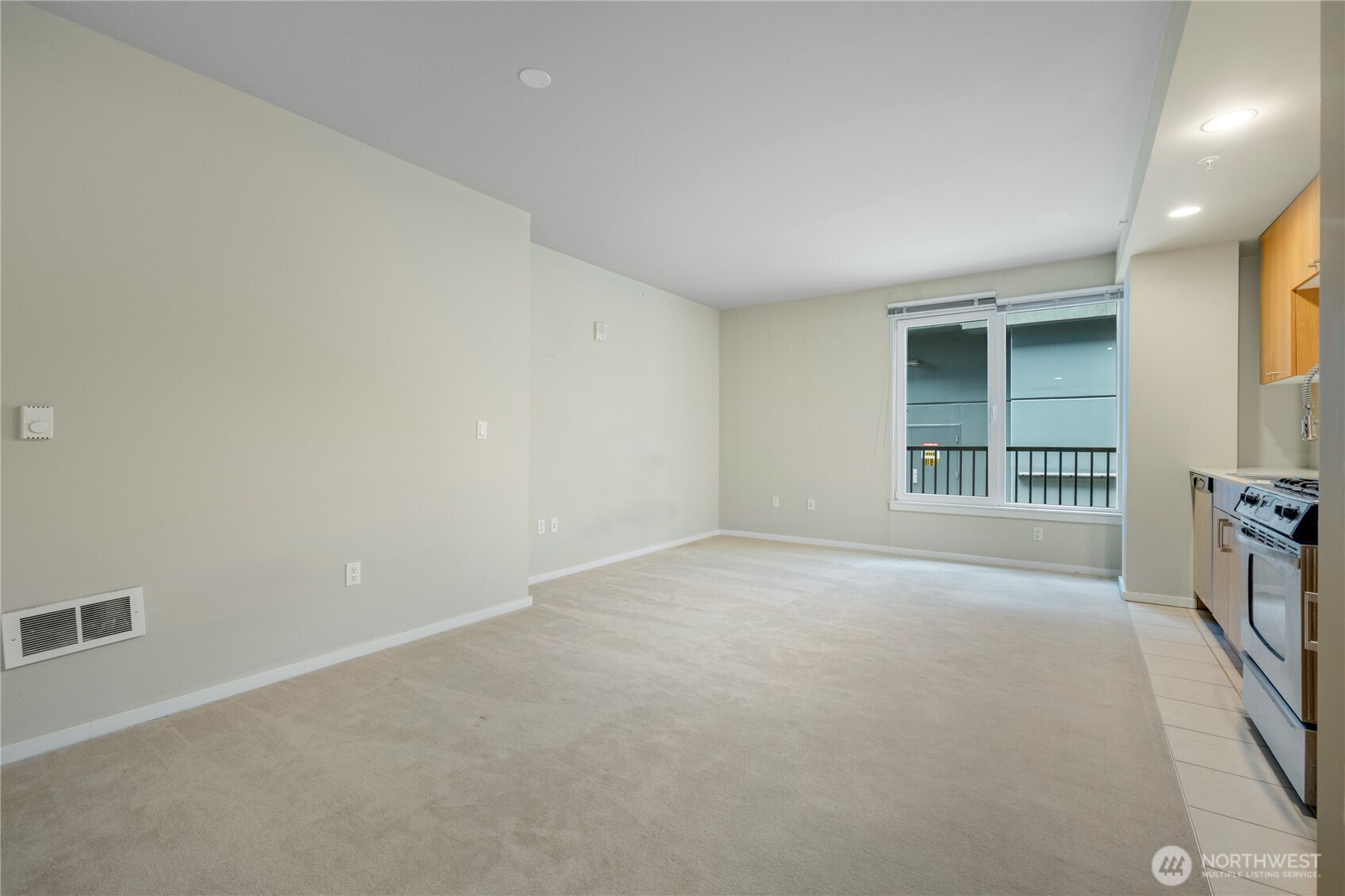 81 Clay Street 326 Property Photo 3