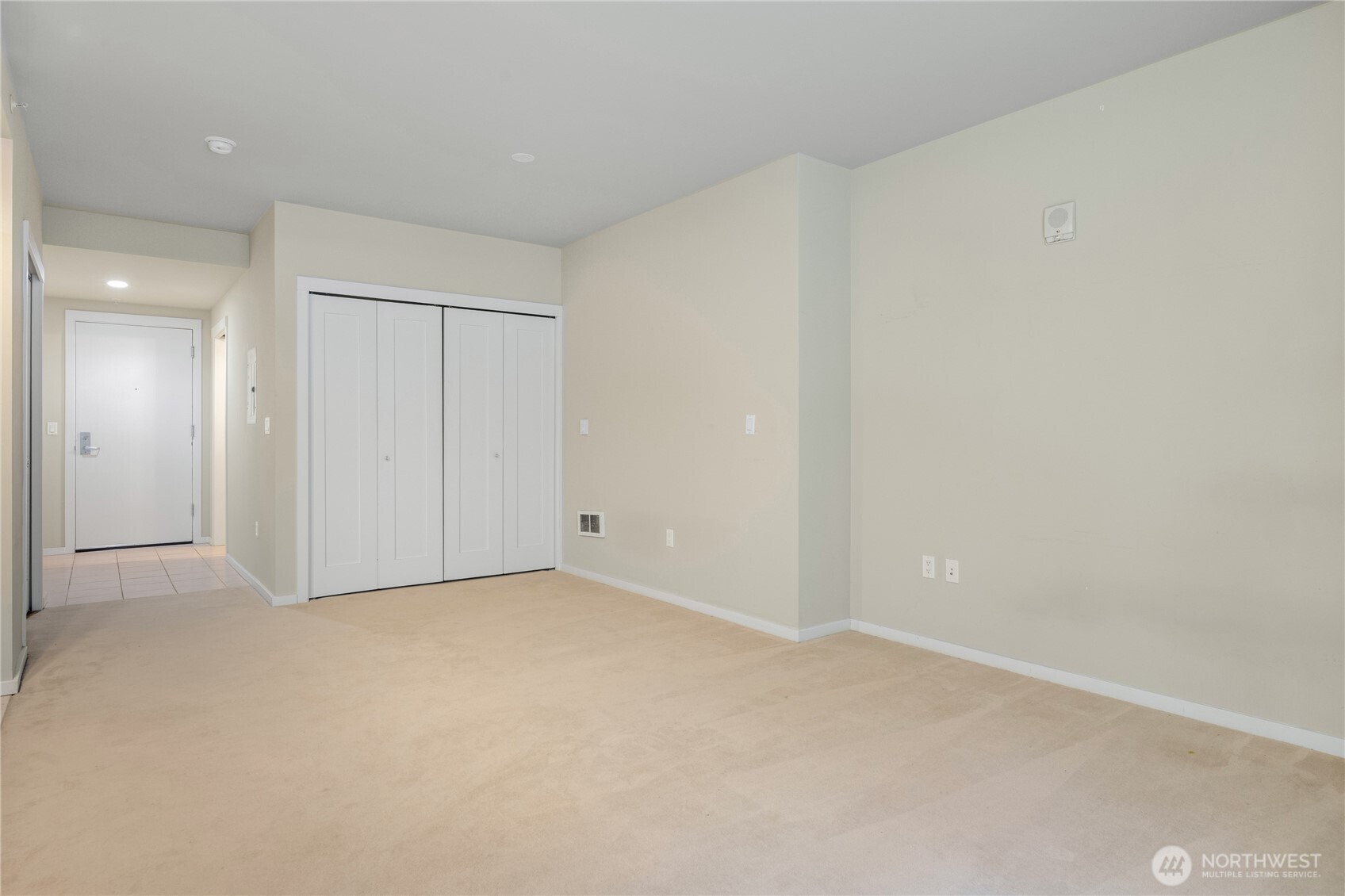 81 Clay Street 326 Property Photo 6