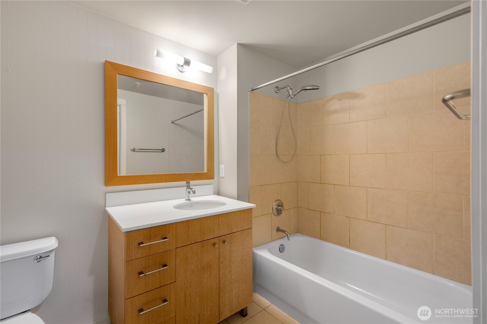 81 Clay Street 326 Property Photo 7