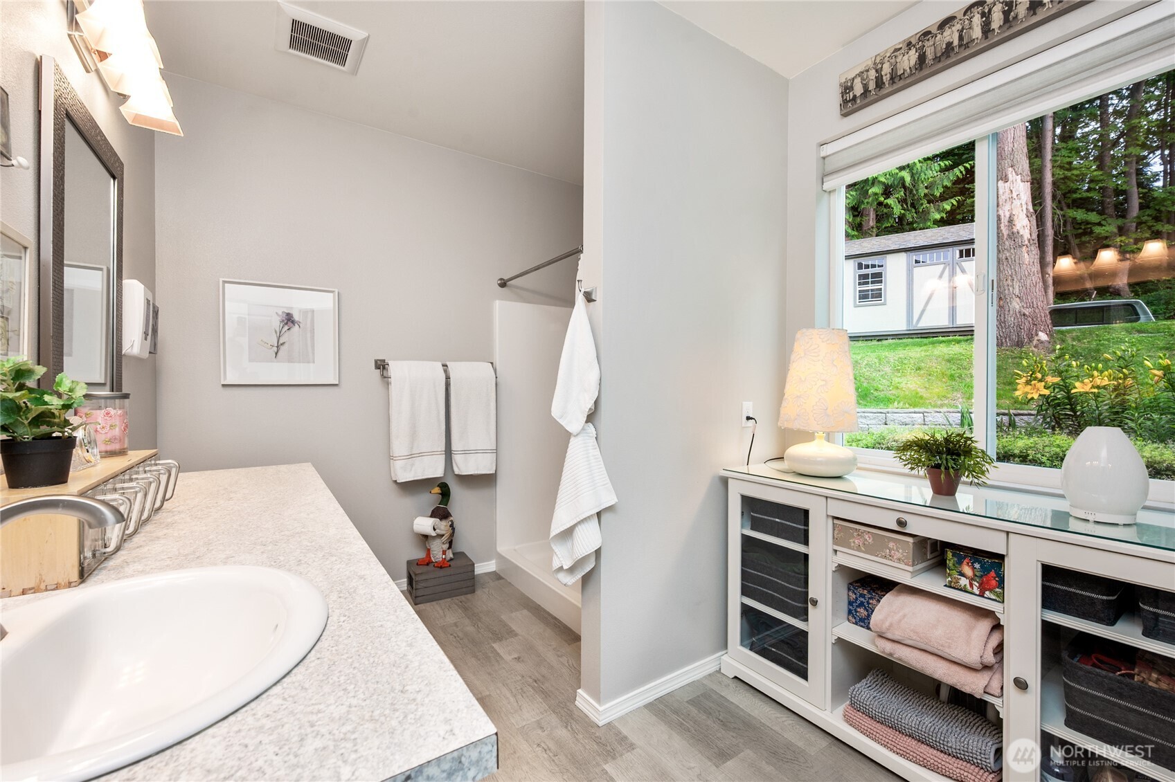 5519 Whitehorn Way Property Photo 12