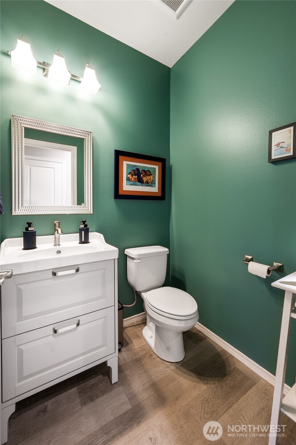 5519 Whitehorn Way Property Photo 13