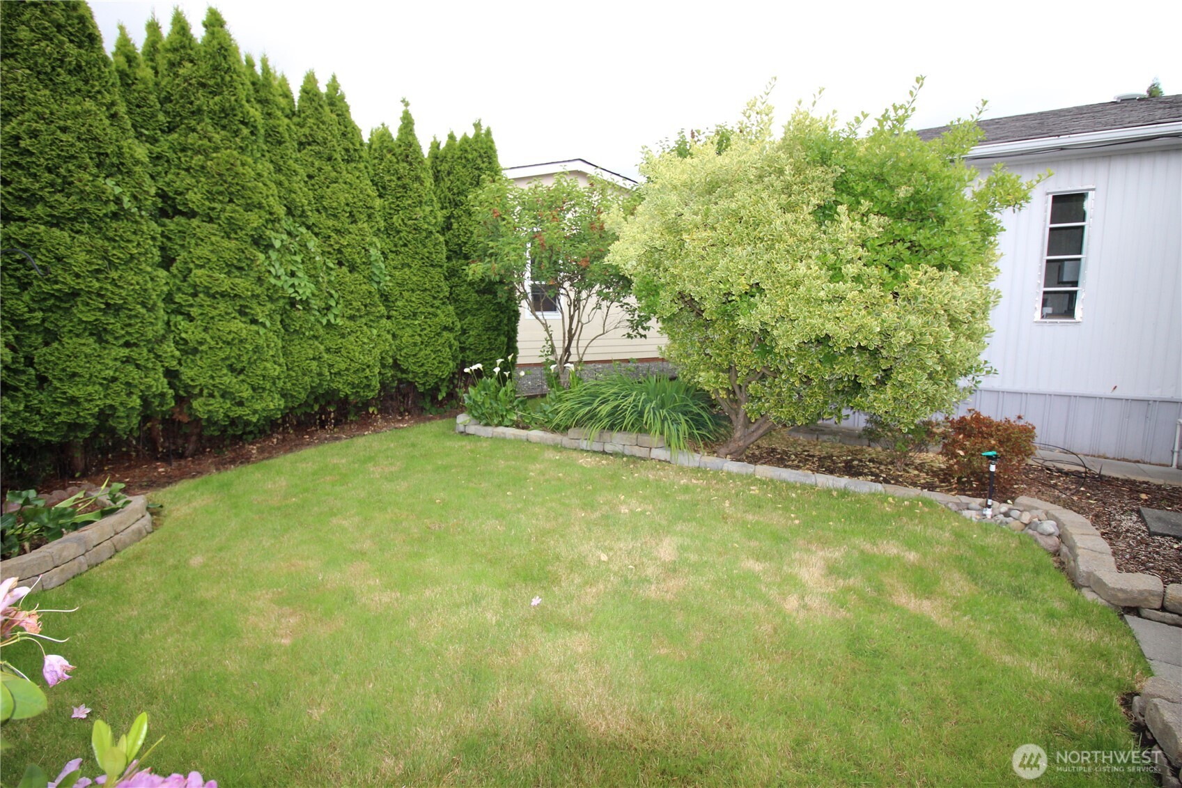 920 Cottonwood Drive Property Photo 2