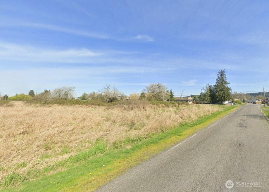 305 Tacoma Boulevard Property Photo 3