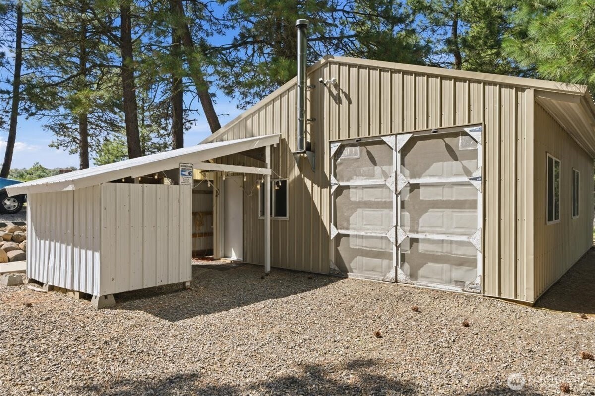 389 Muledeer Property Photo 23