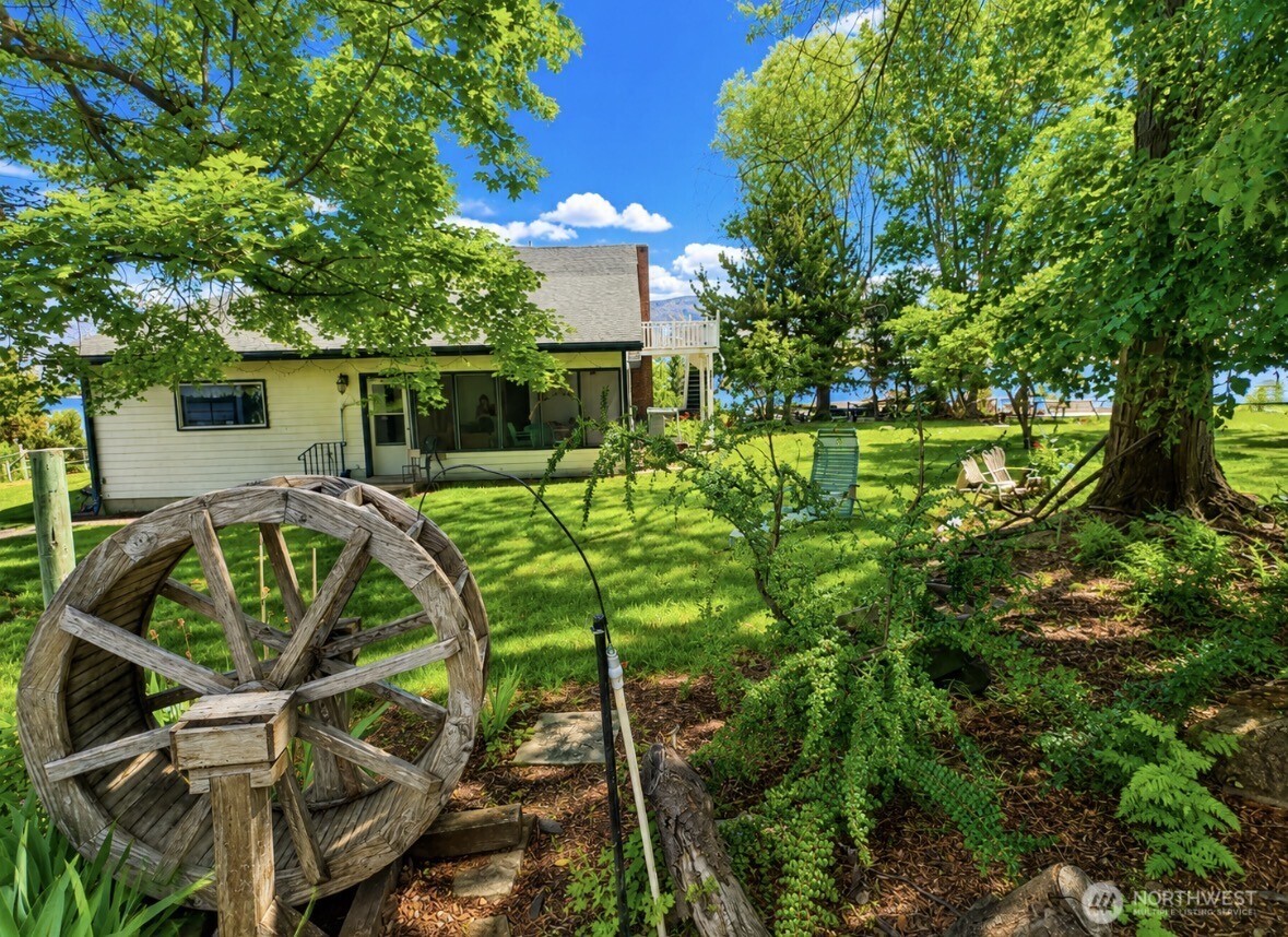 33524 Highway 97 A Property Photo 3