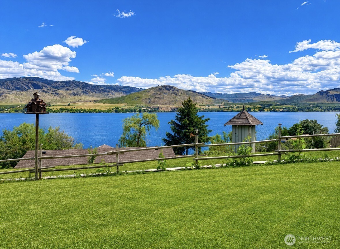 33524 Highway 97 A Property Photo 5