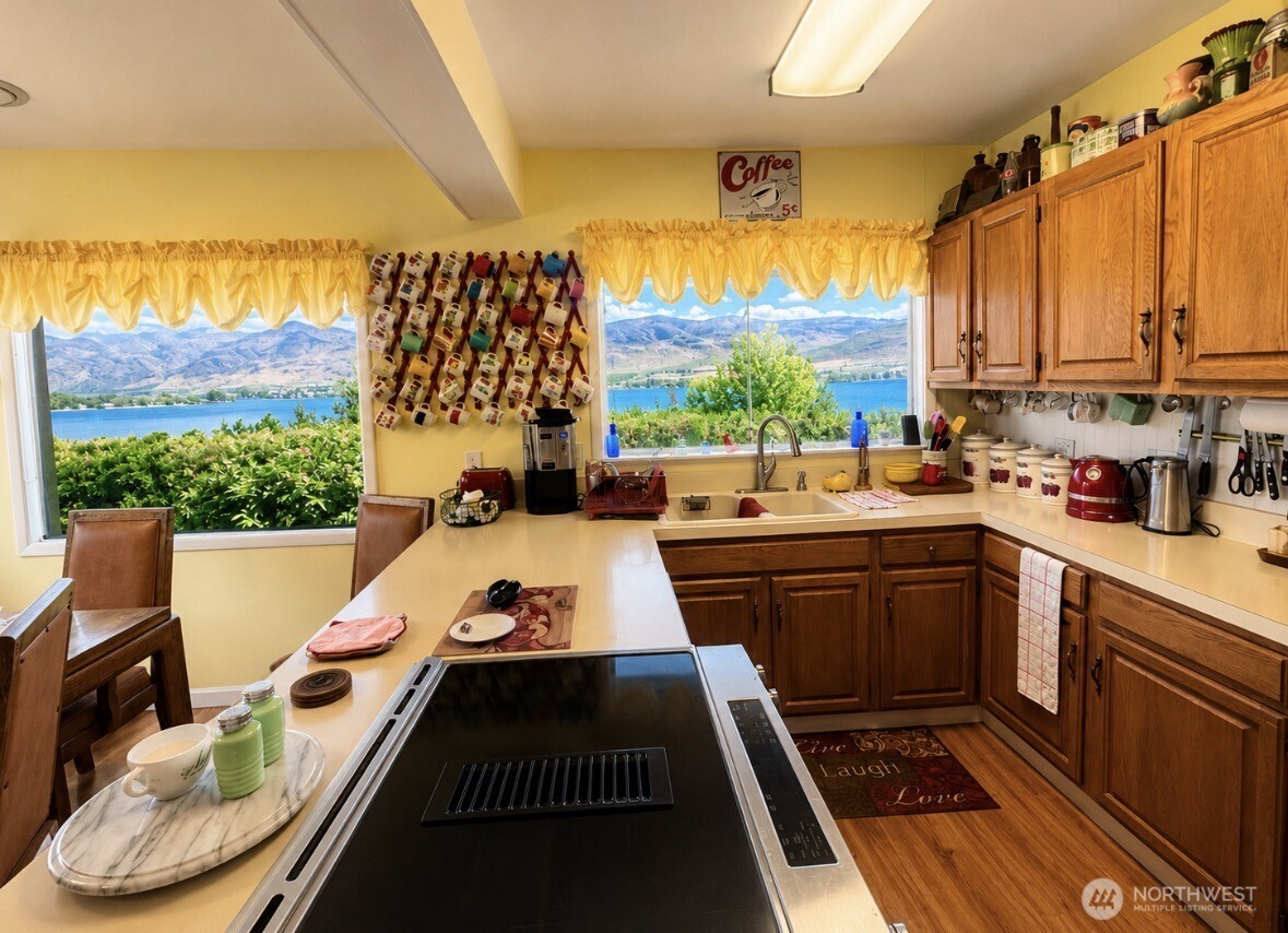 33524 Highway 97 A Property Photo 11