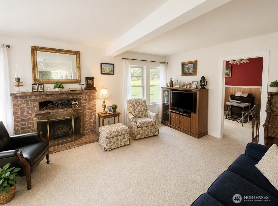 33524 Highway 97 A Property Photo 13