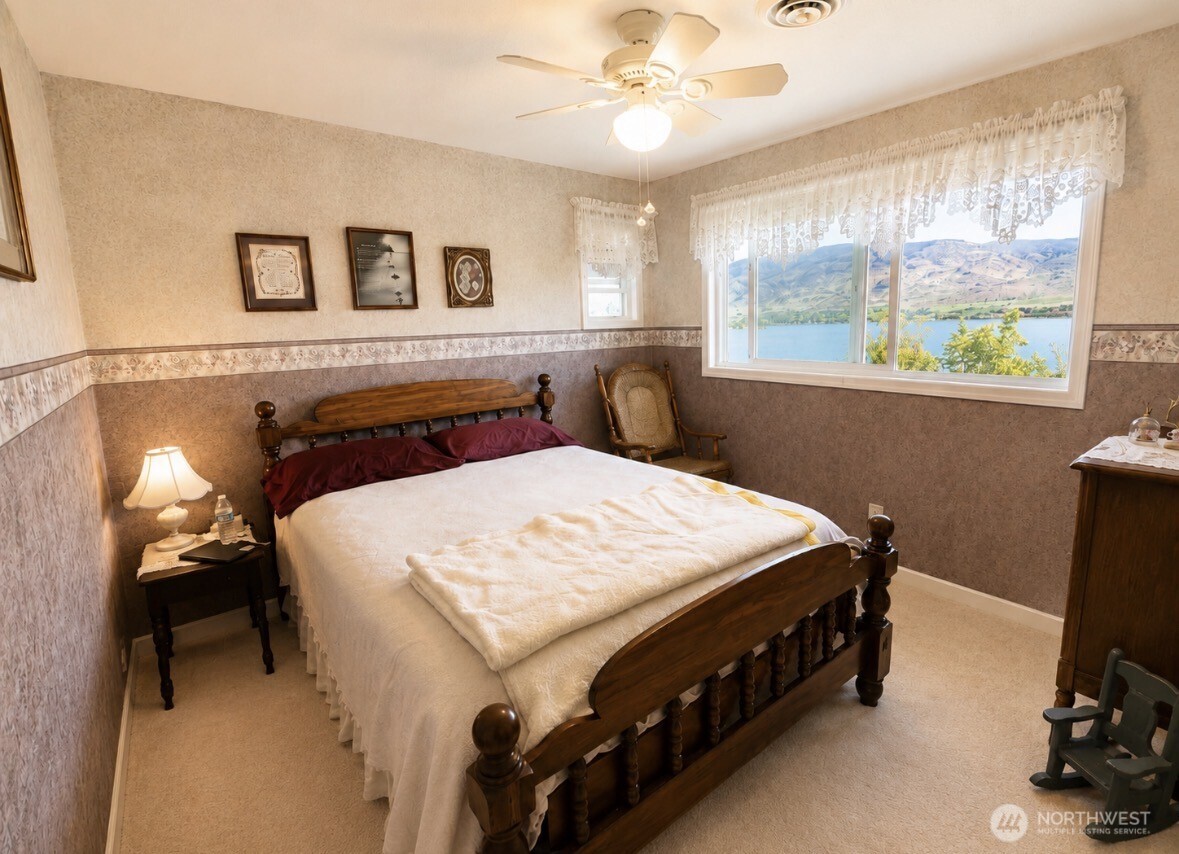 33524 Highway 97 A Property Photo 25