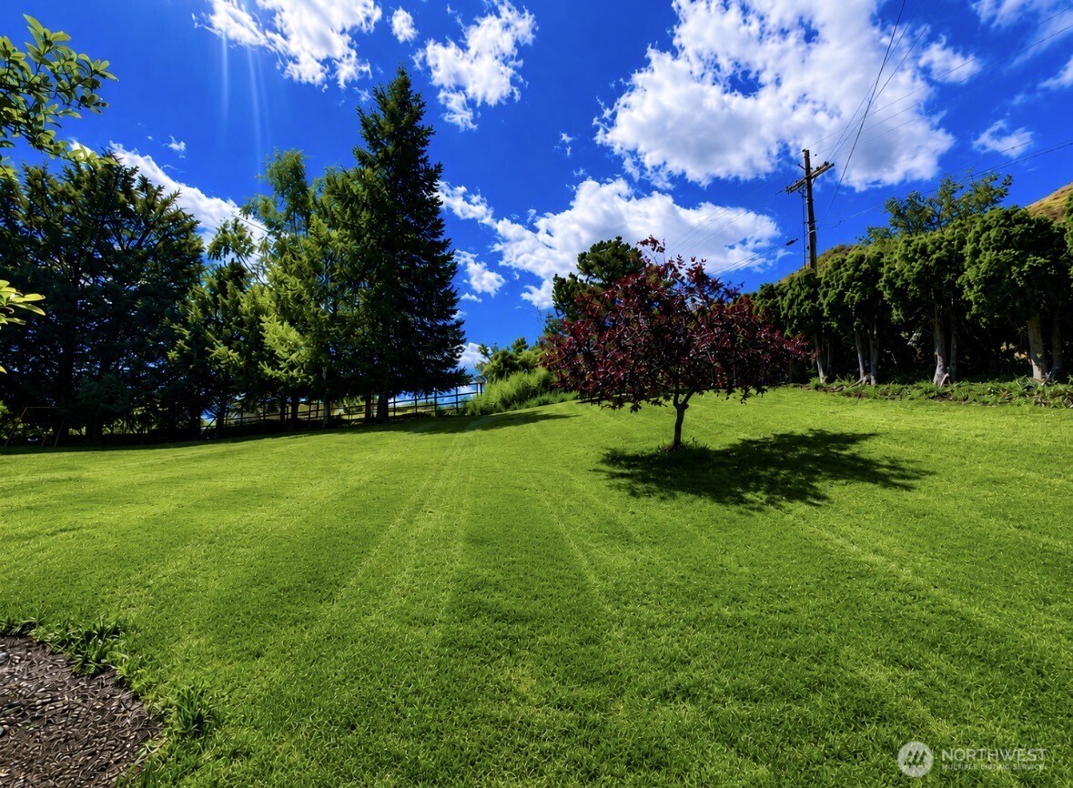 33524 Highway 97 A Property Photo 36