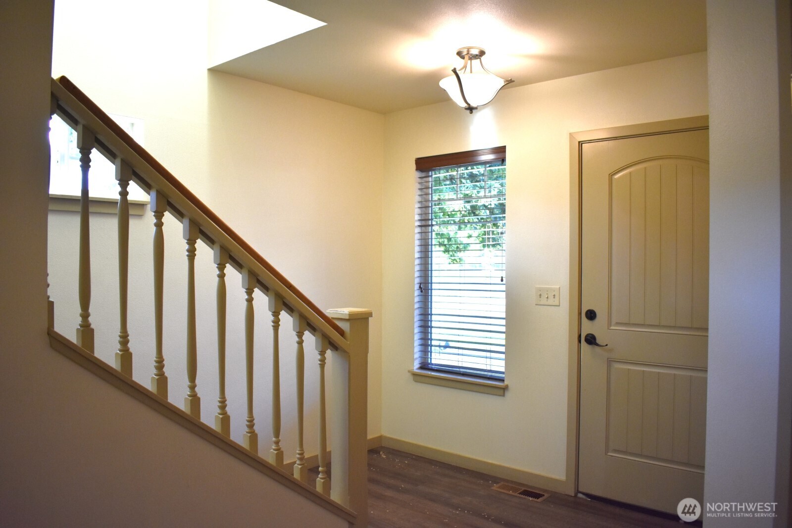 218 E Whitman Drive Property Photo 15