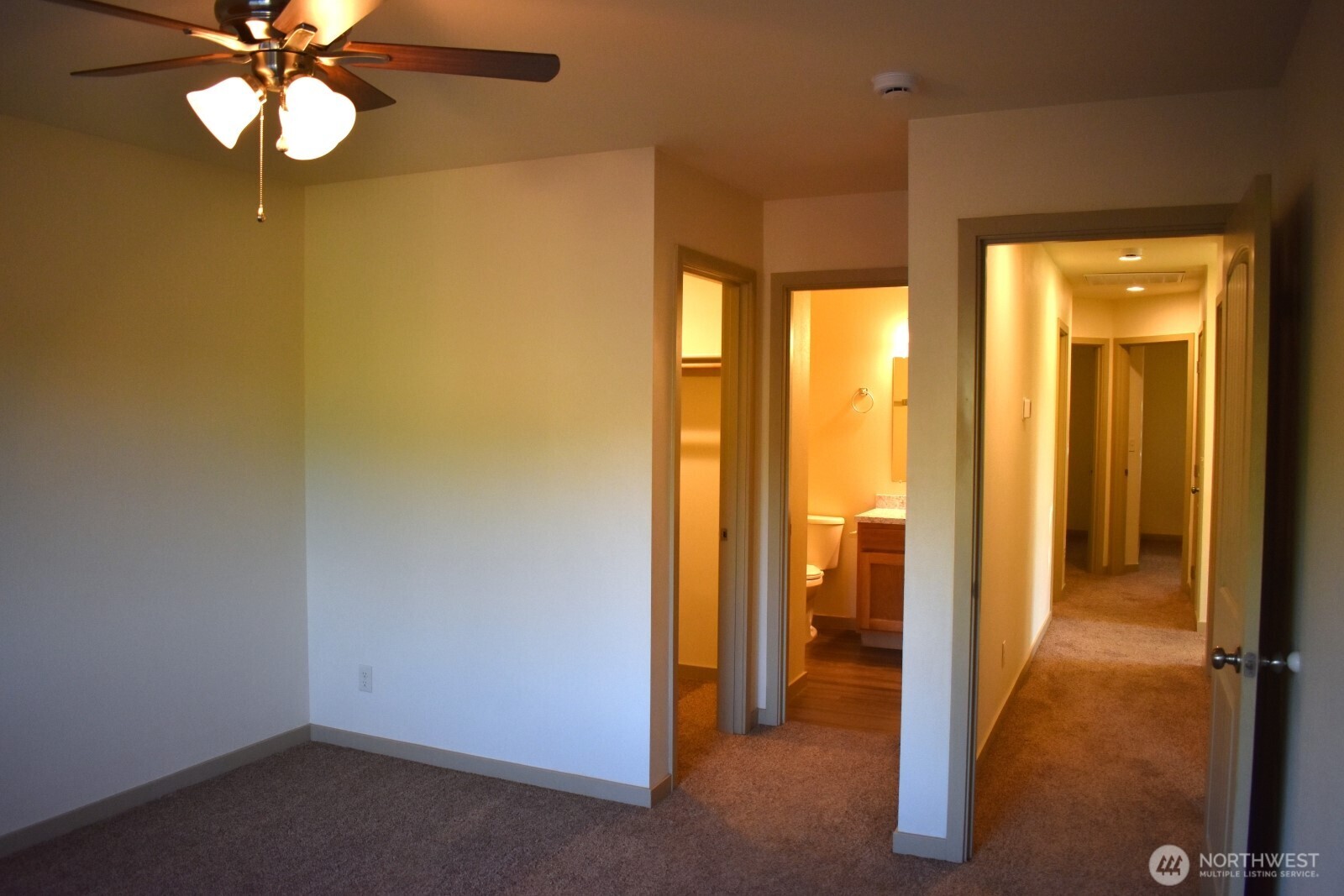 218 E Whitman Drive Property Photo 18