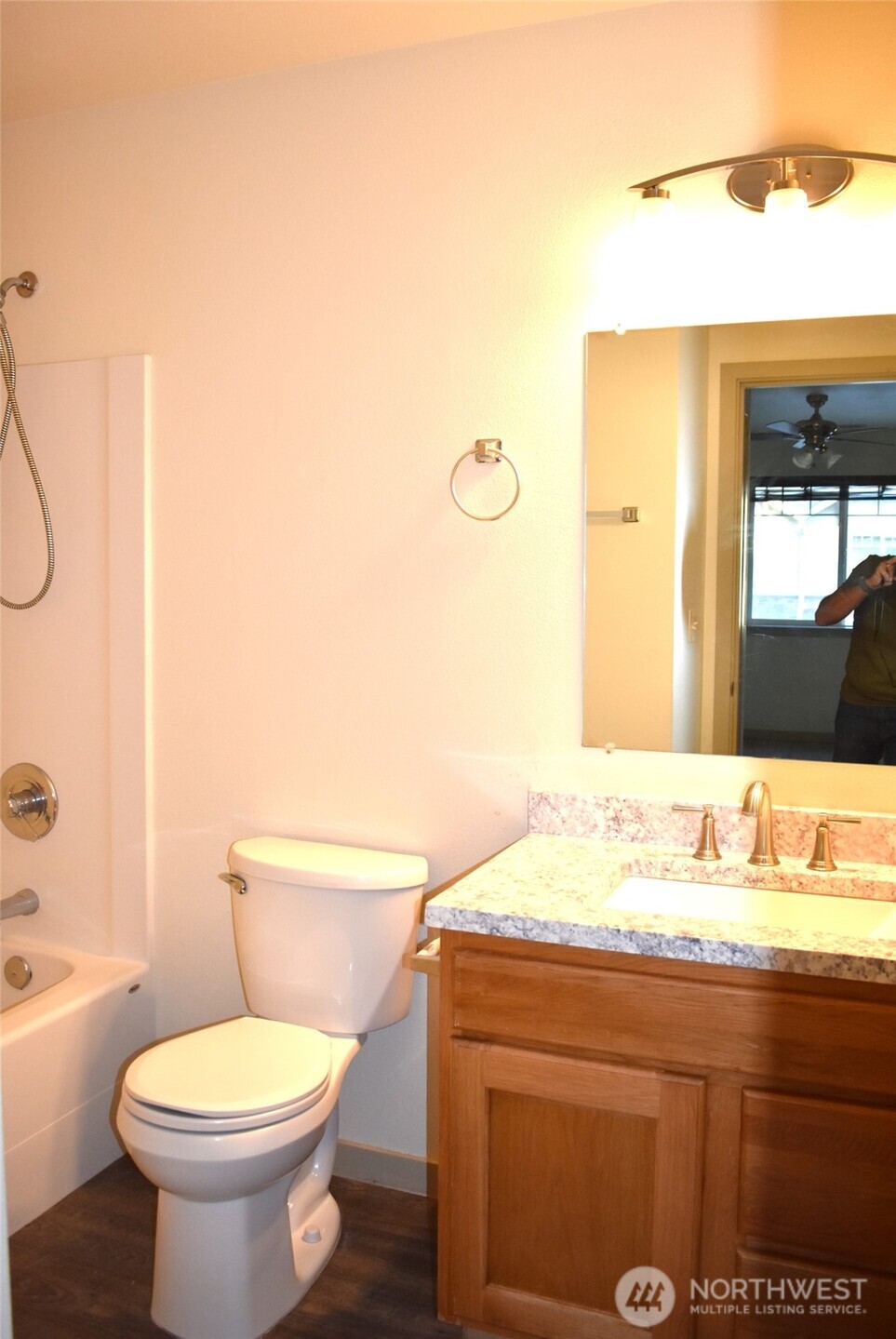 218 E Whitman Drive Property Photo 19