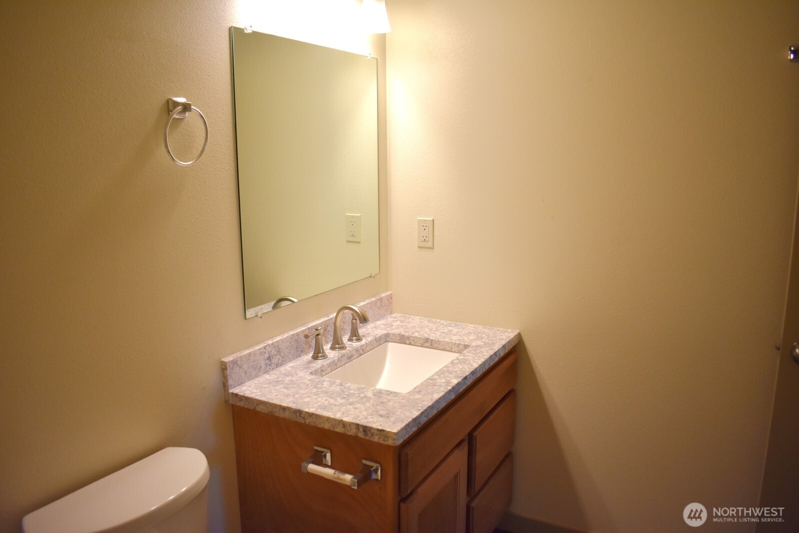 218 E Whitman Drive Property Photo 20