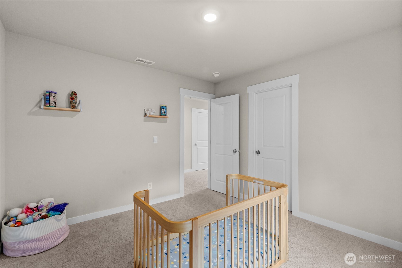 17512 Crossing Drive Property Photo 21