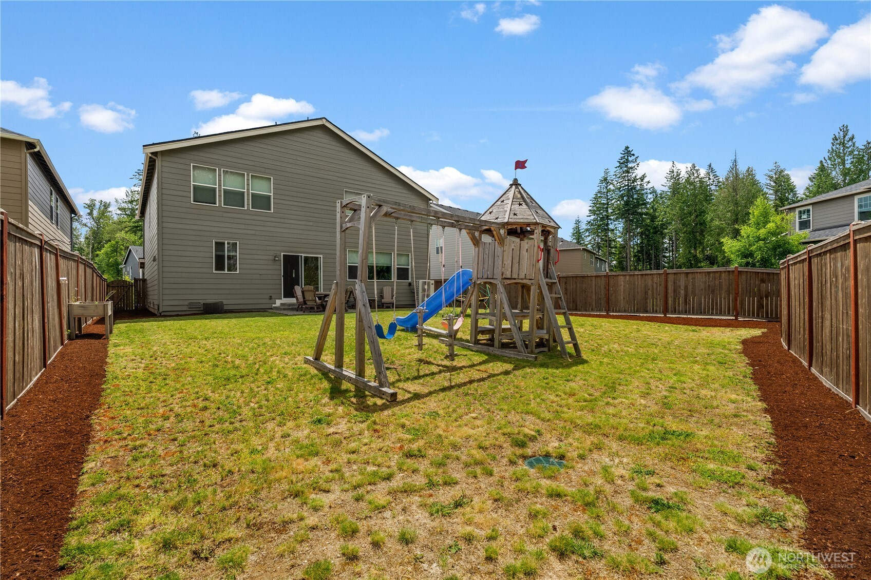 17512 Crossing Drive Property Photo 30