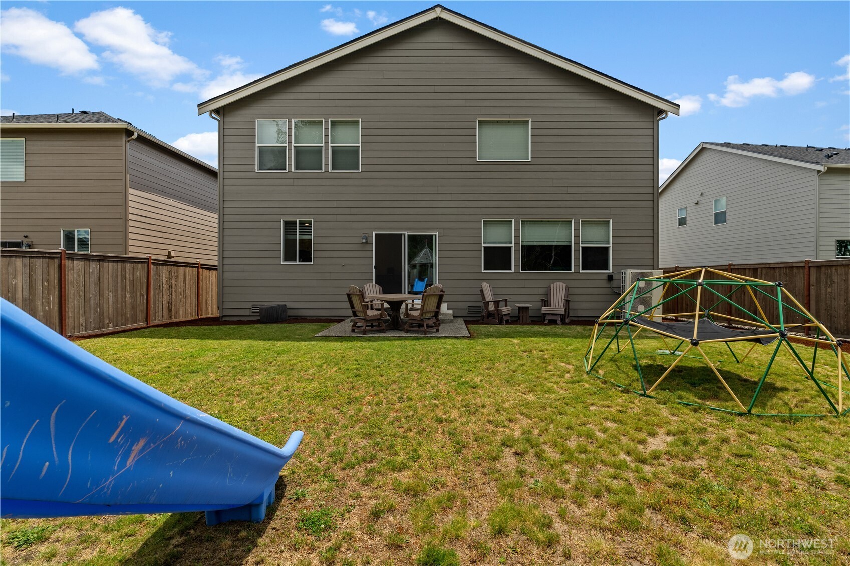 17512 Crossing Drive Property Photo 32