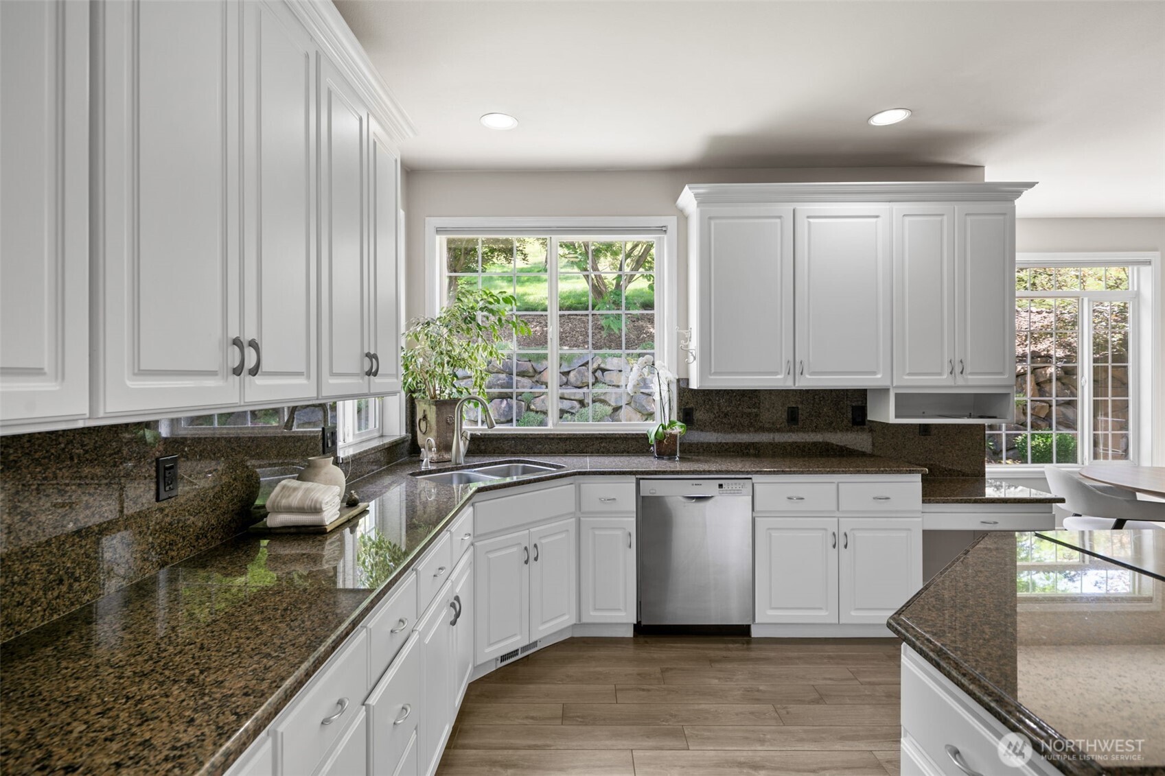 2021 Broadhurst Place Property Photo 12