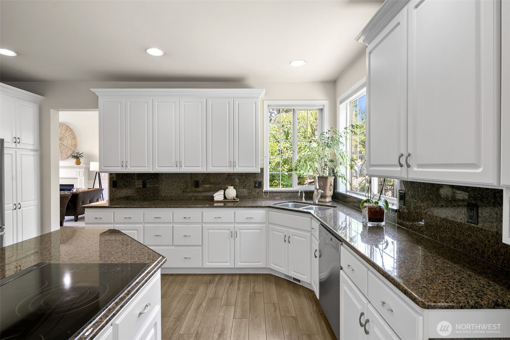 2021 Broadhurst Place Property Photo 13