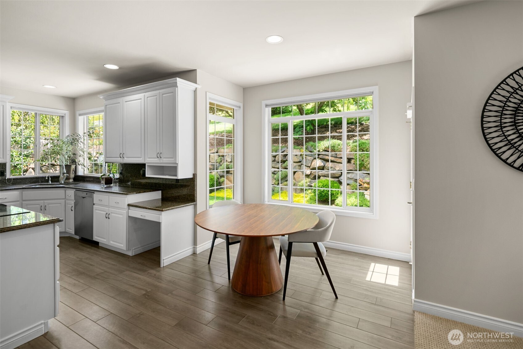 2021 Broadhurst Place Property Photo 16