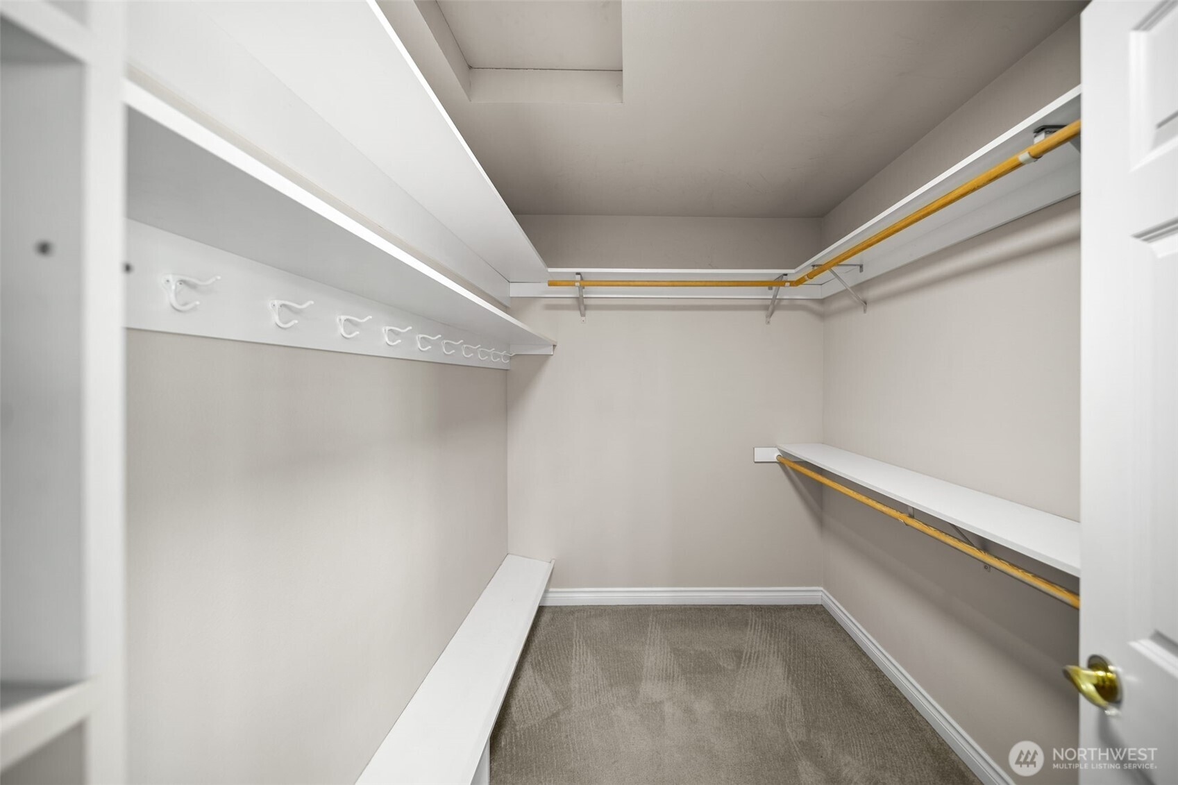 2021 Broadhurst Place Property Photo 28