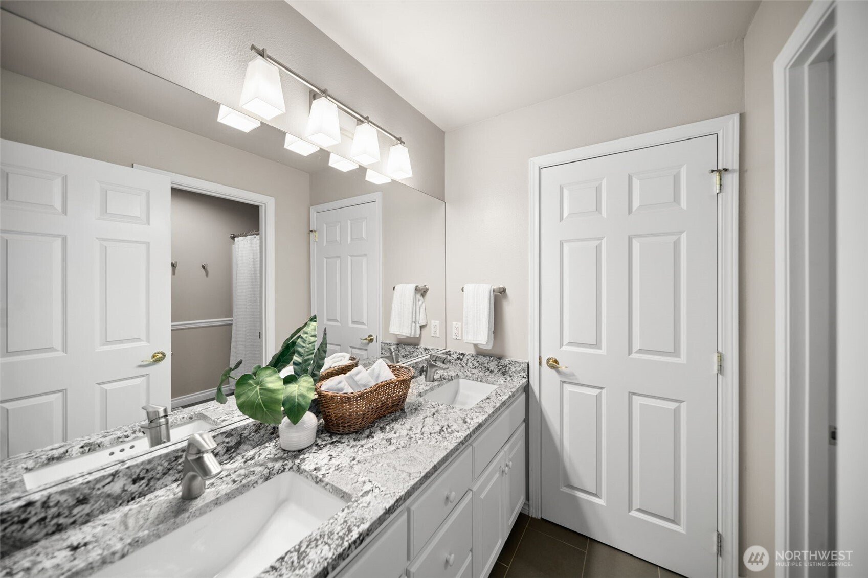 2021 Broadhurst Place Property Photo 33