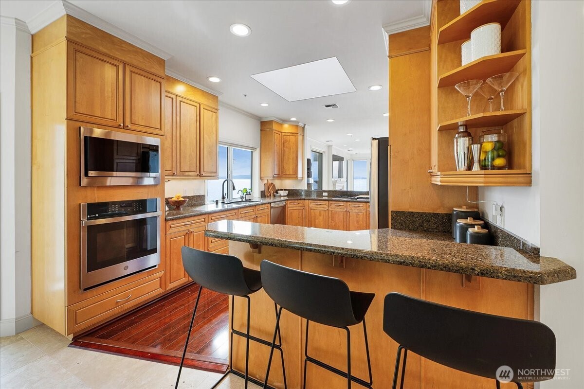 1338 Alki Avenue 500 Property Photo 6