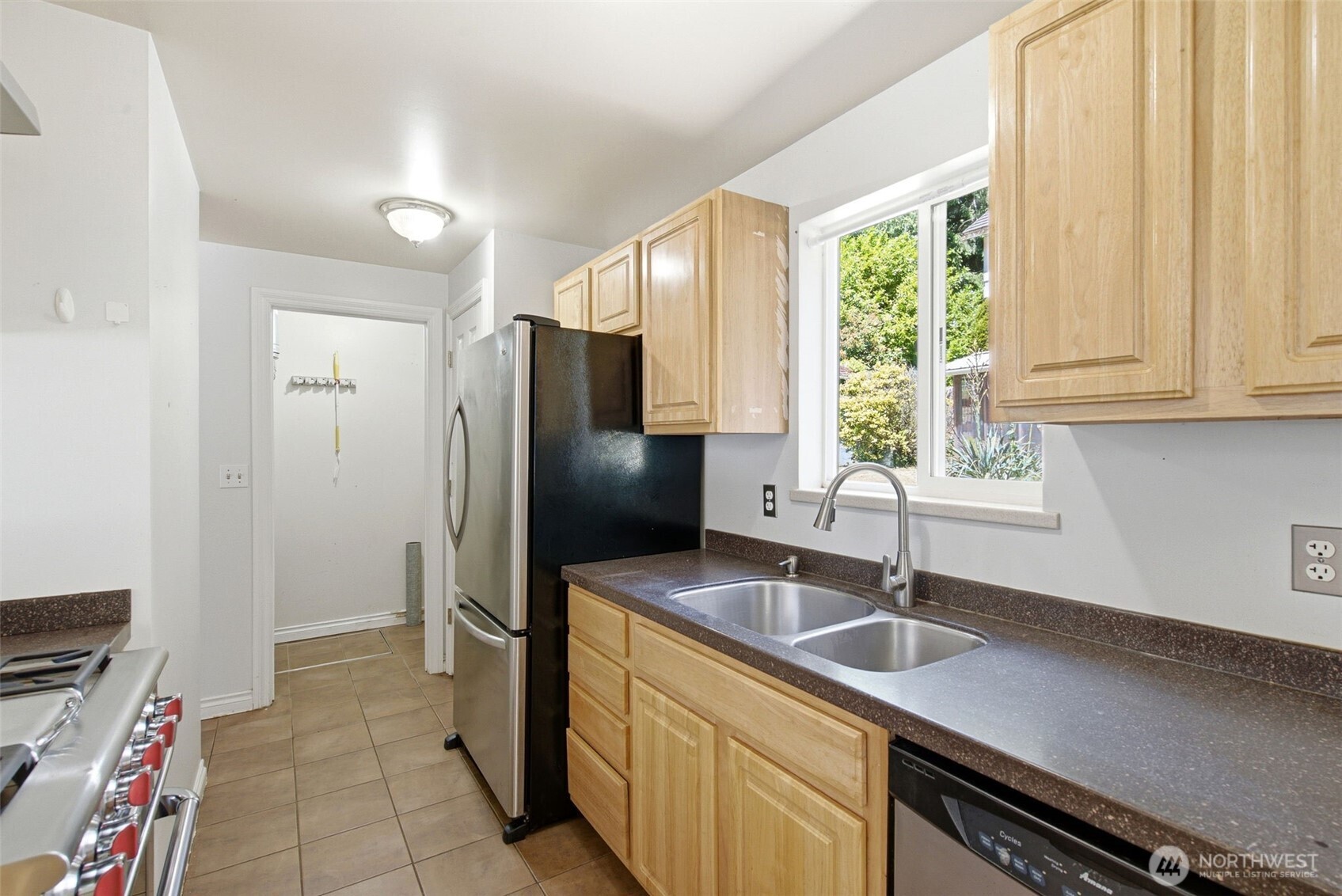 4258 S 158th Street Property Photo 7