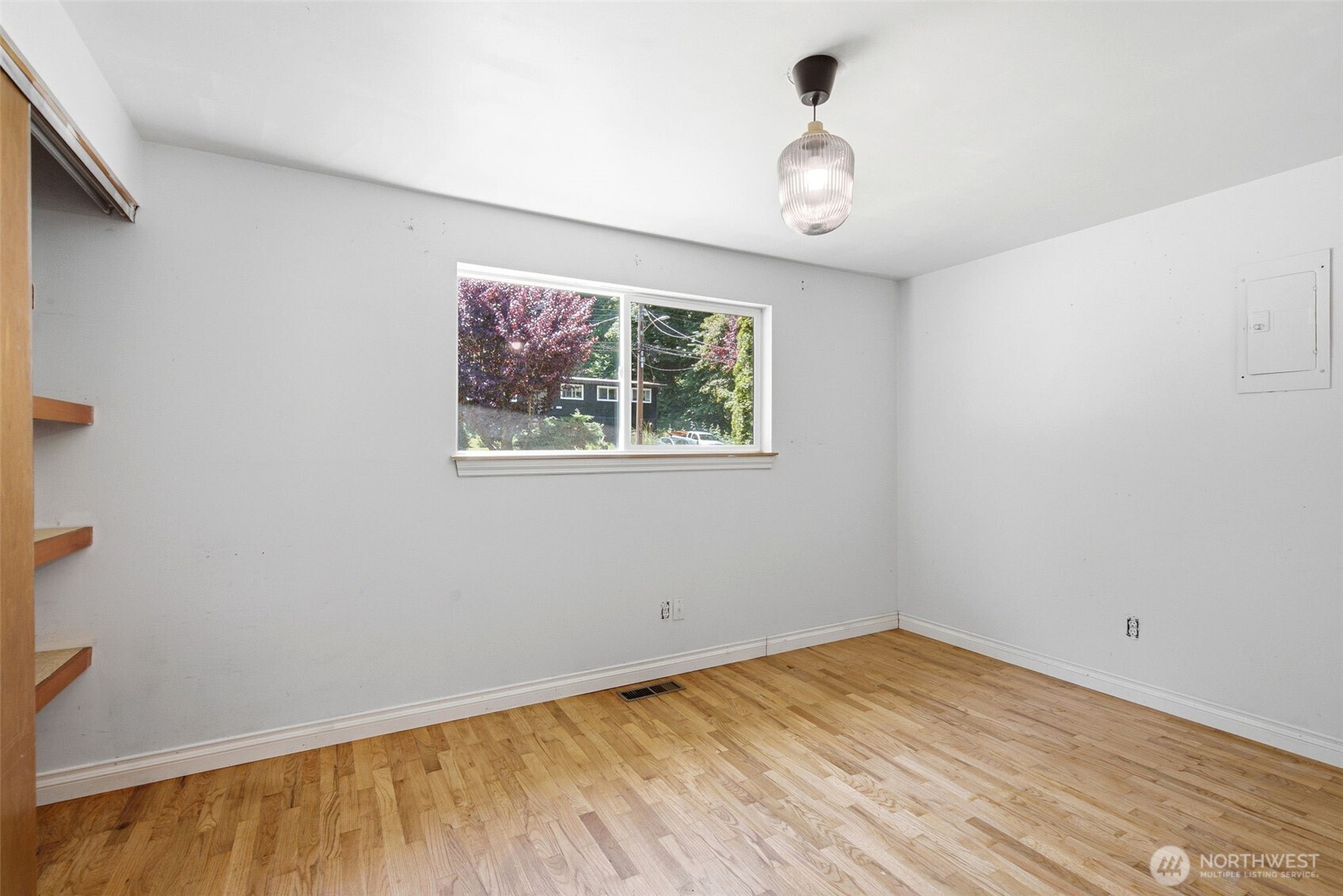 4258 S 158th Street Property Photo 10