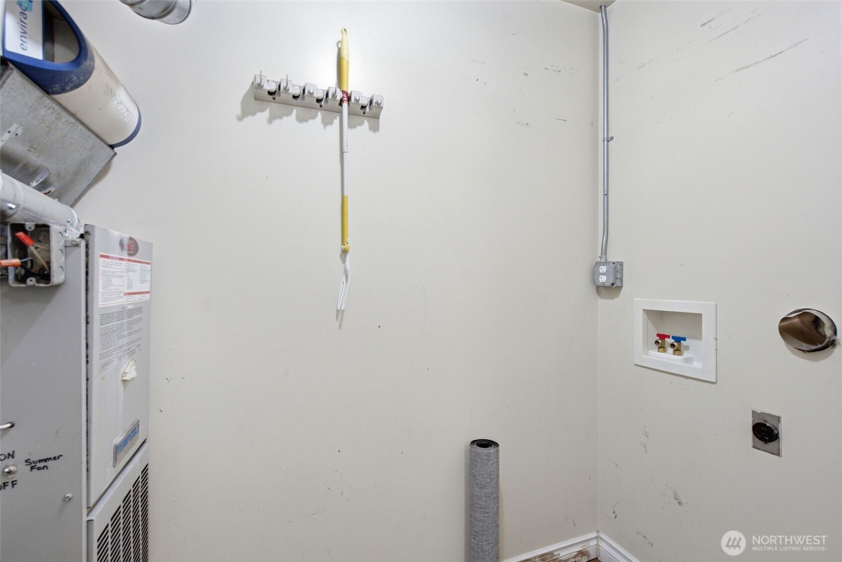 4258 S 158th Street Property Photo 13