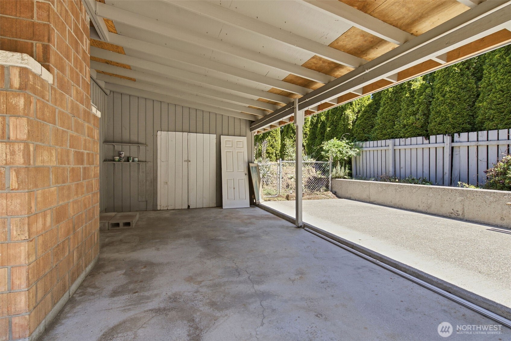 4258 S 158th Street Property Photo 14