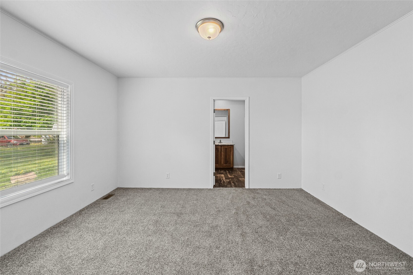 5 Columbia Drive 25 Property Photo 12